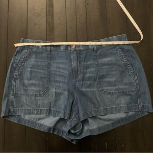 NWOT TORRID JEAN SHORT